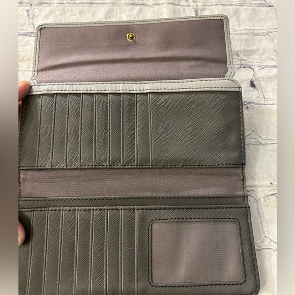 FOSSIL GREY COWHIDE PEBBLE GRAIN WALLET MANY CARD SLOTS ZIP BACK SNAP FRONT - Picture 9 of 9